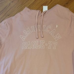 AE Lg Hooded Top NWT